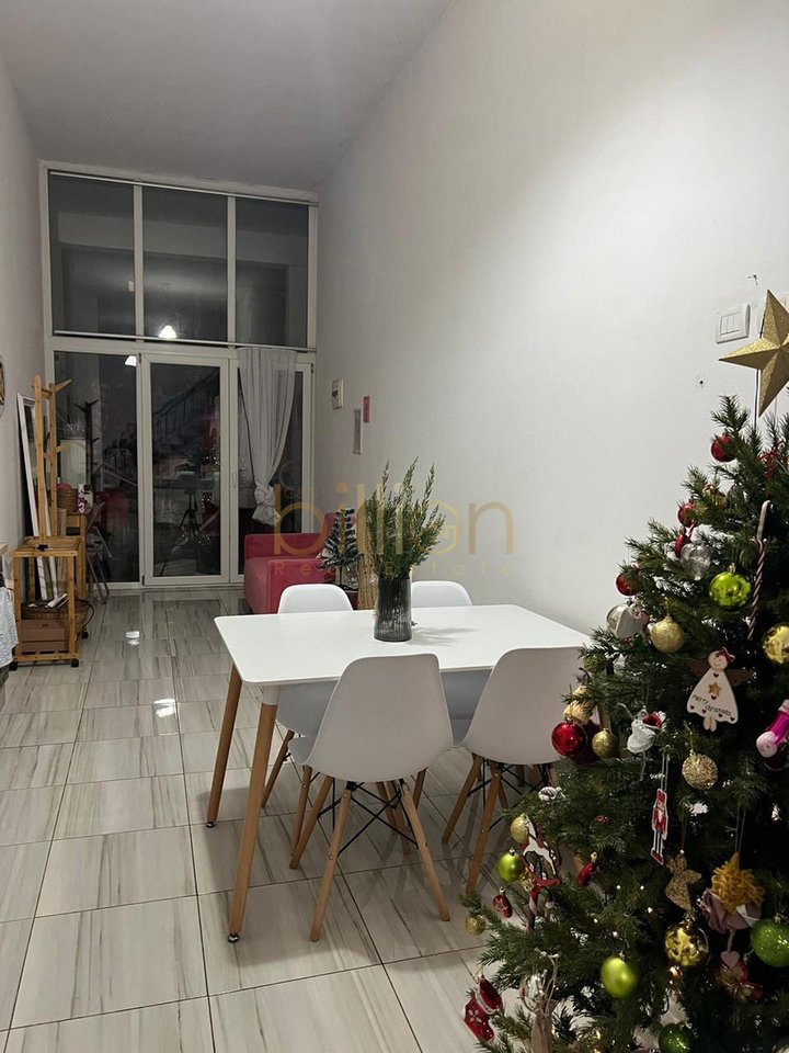 Shitet duplex në zonën e Rrugës "5 Maji"