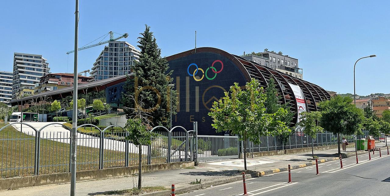 SHITET APARTAMENT 1+1 TEK "UNITED TOWER OF TIRANA" PRANE PARKUT OLIMPIK!