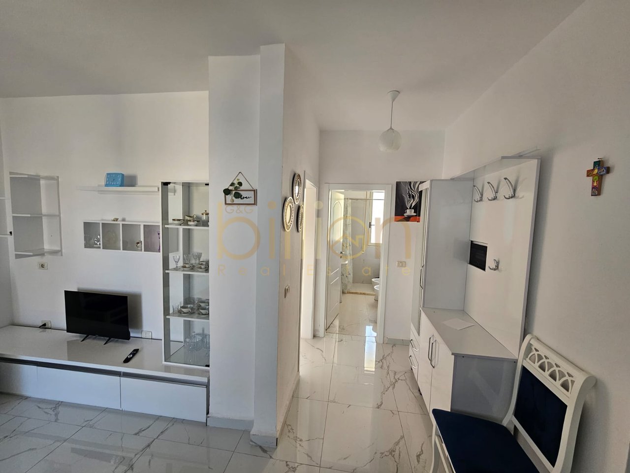 SHITET APARTAMENT 1+1 NË GOLEM + POST PARKIMI