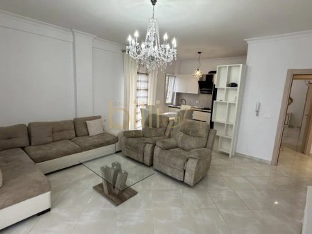 SHITET,APARTAMENT 3+1+VERANDE,PAS CASA ITALIA,PRANE SHKOLLES ERNEST KOLIQI