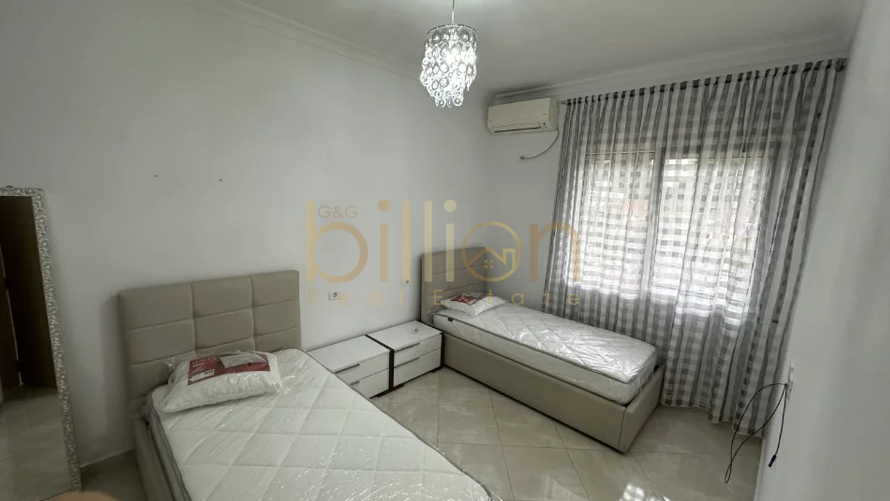 SHITET,APARTAMENT 3+1+VERANDE,PAS CASA ITALIA,PRANE SHKOLLES ERNEST KOLIQI