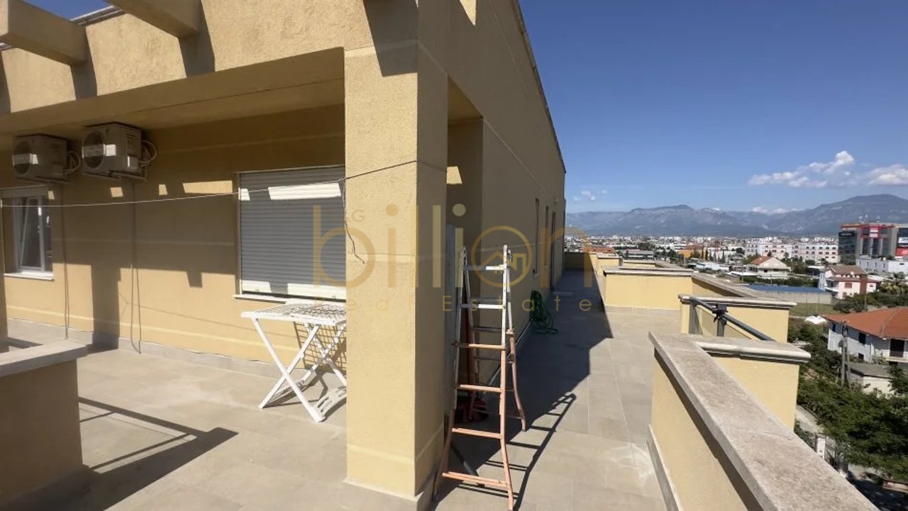 SHITET,APARTAMENT 3+1+VERANDE,PAS CASA ITALIA,PRANE SHKOLLES ERNEST KOLIQI