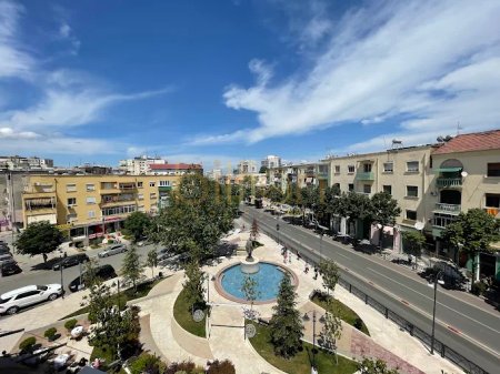 SHITET APARTAMENT 2+1 NË RRUGËN E DURRËSIT