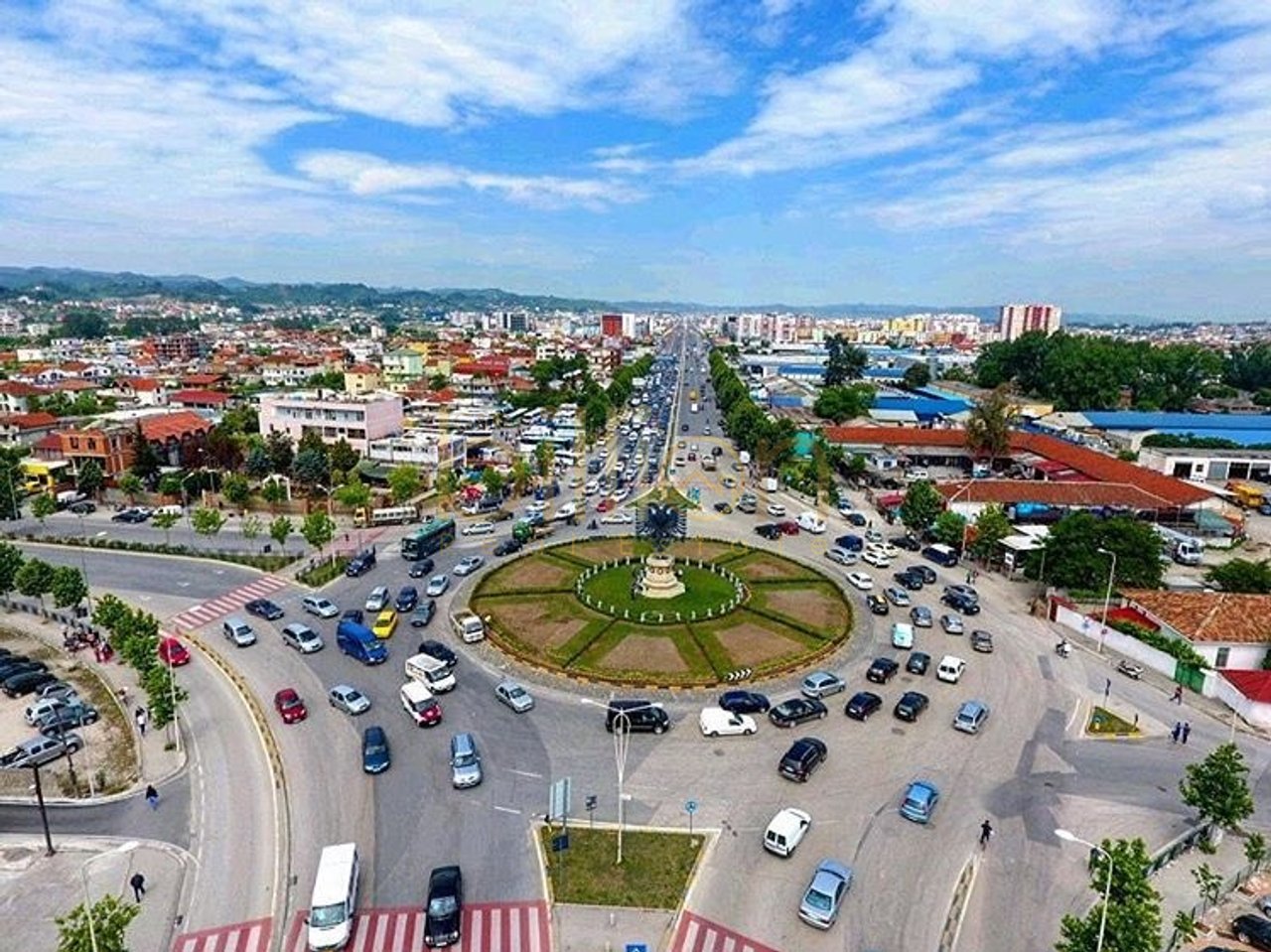 EDIFICIO DI 3 PIANI IN VENDITA PRESSO L'EX PIAZZA EAGLE – OGGETTO DI INVESTIMENTO