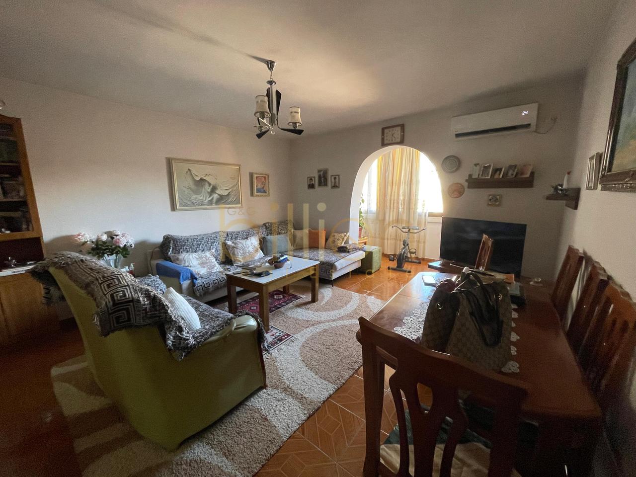 SHITET APARTAMENT 2+1 NE UNAZE TE VOGEL