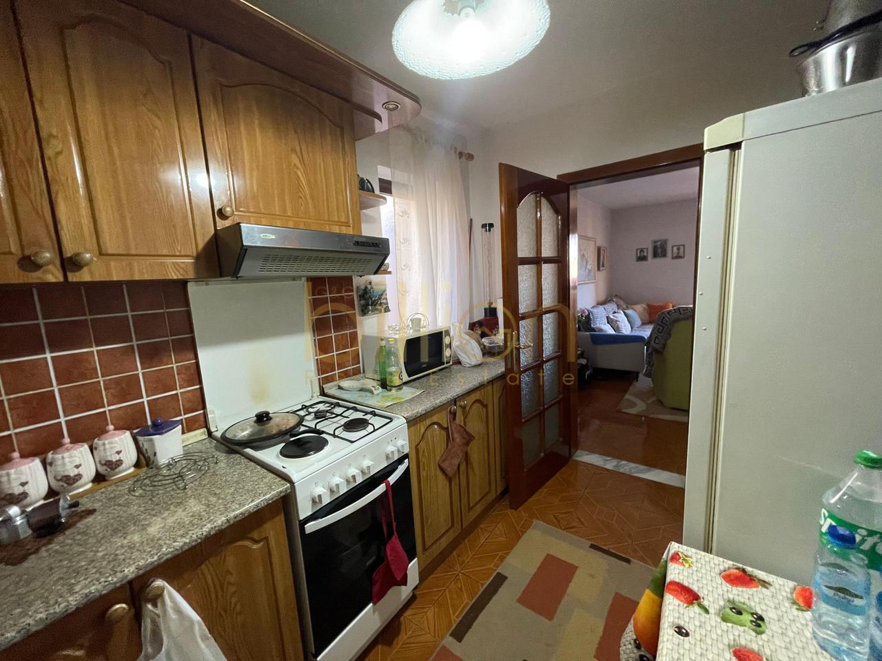 SHITET APARTAMENT 2+1 NE UNAZE TE VOGEL