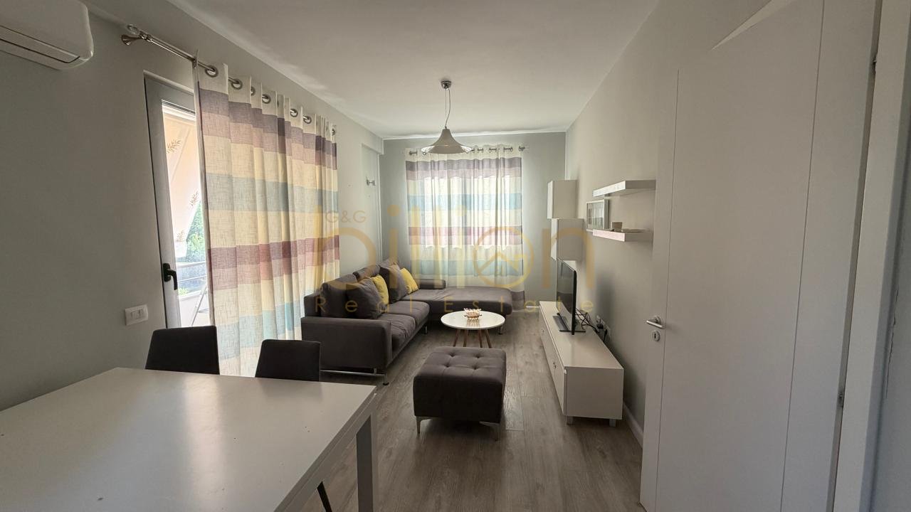 APARTAMENT 2+1 ME QIRA TEK LIQENI I THATE