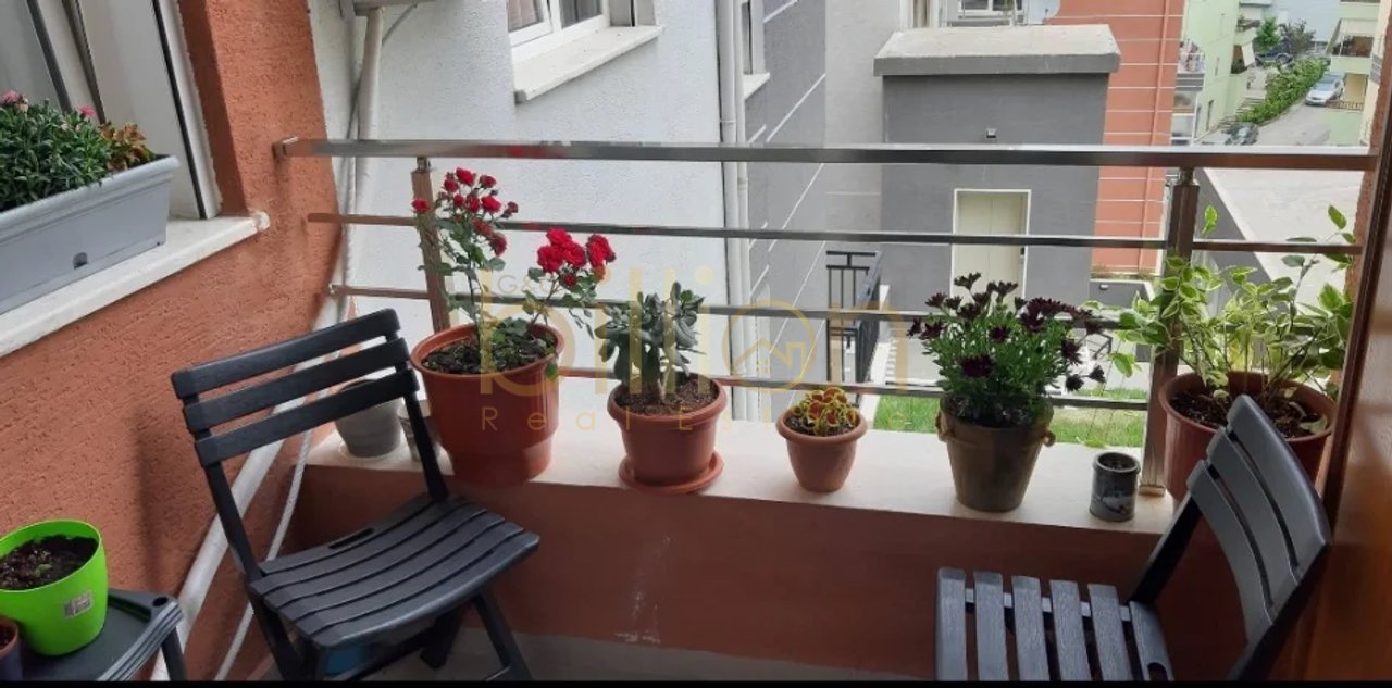 AFFITTASI APPARTAMENTO 2+1 VICINO AL GIARDINO BOTANICO