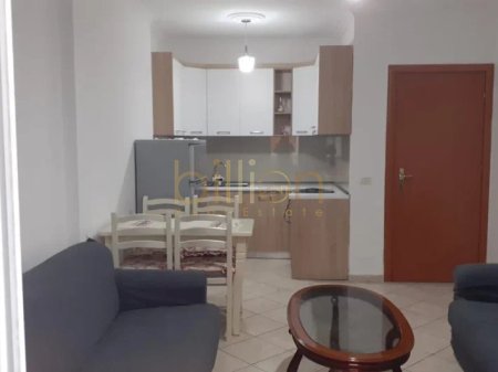 JEPET ME QIRA APARTAMENT 1+1 – PRANË PALLATEVE ÇABEJ, YZBERISHT