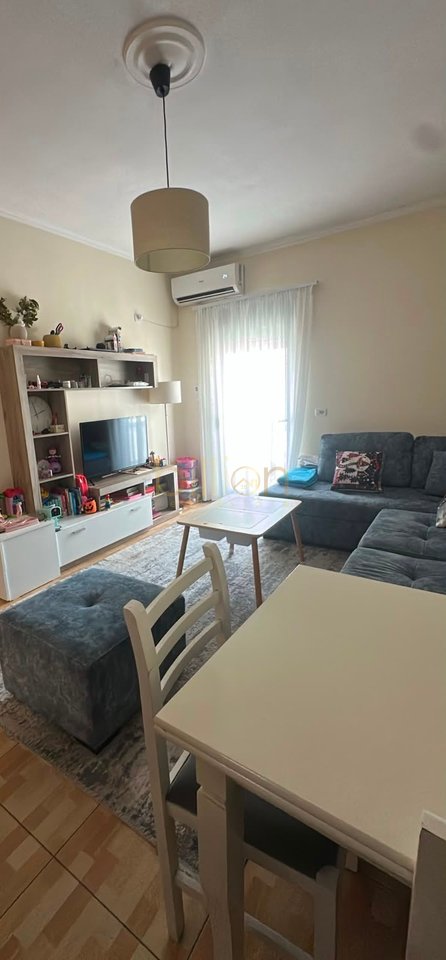 APARTAMENT 1+1 ME QIRA 470€ NE MINE PEZA
