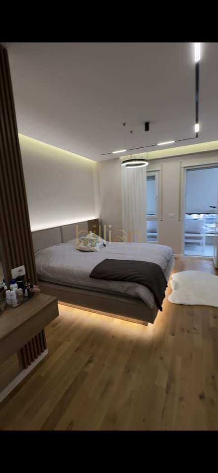 SHITET PENTHOUSE – RRUGA 5 MAJI