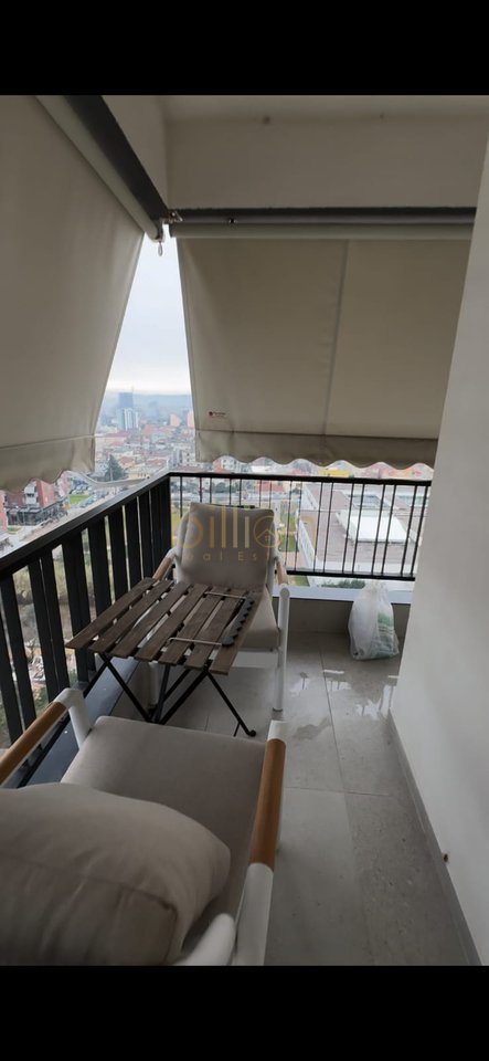 SHITET PENTHOUSE – RRUGA 5 MAJI