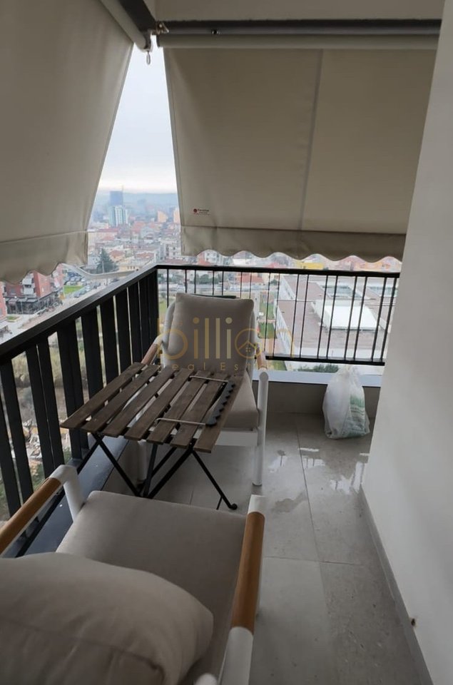 SHITET PENTHOUSE – RRUGA 5 MAJI