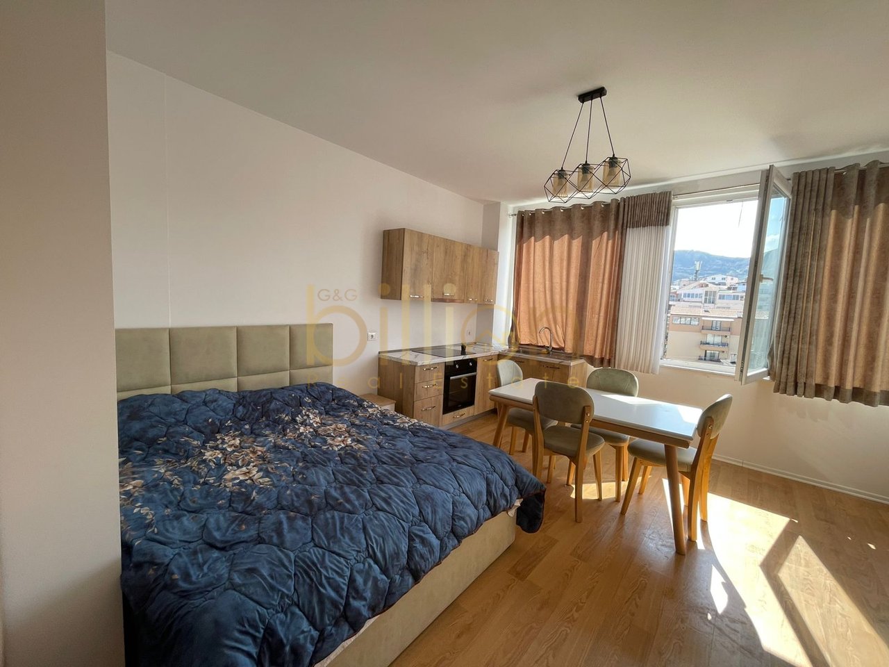 APPARTAMENTO 2+1+2 IN VENDITA VICINO AL KRISTAL CENTER!