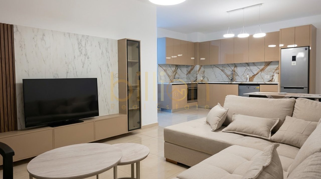 QIRA,APARTAMENT 2+1 TEK RRUGA E DIBRES
