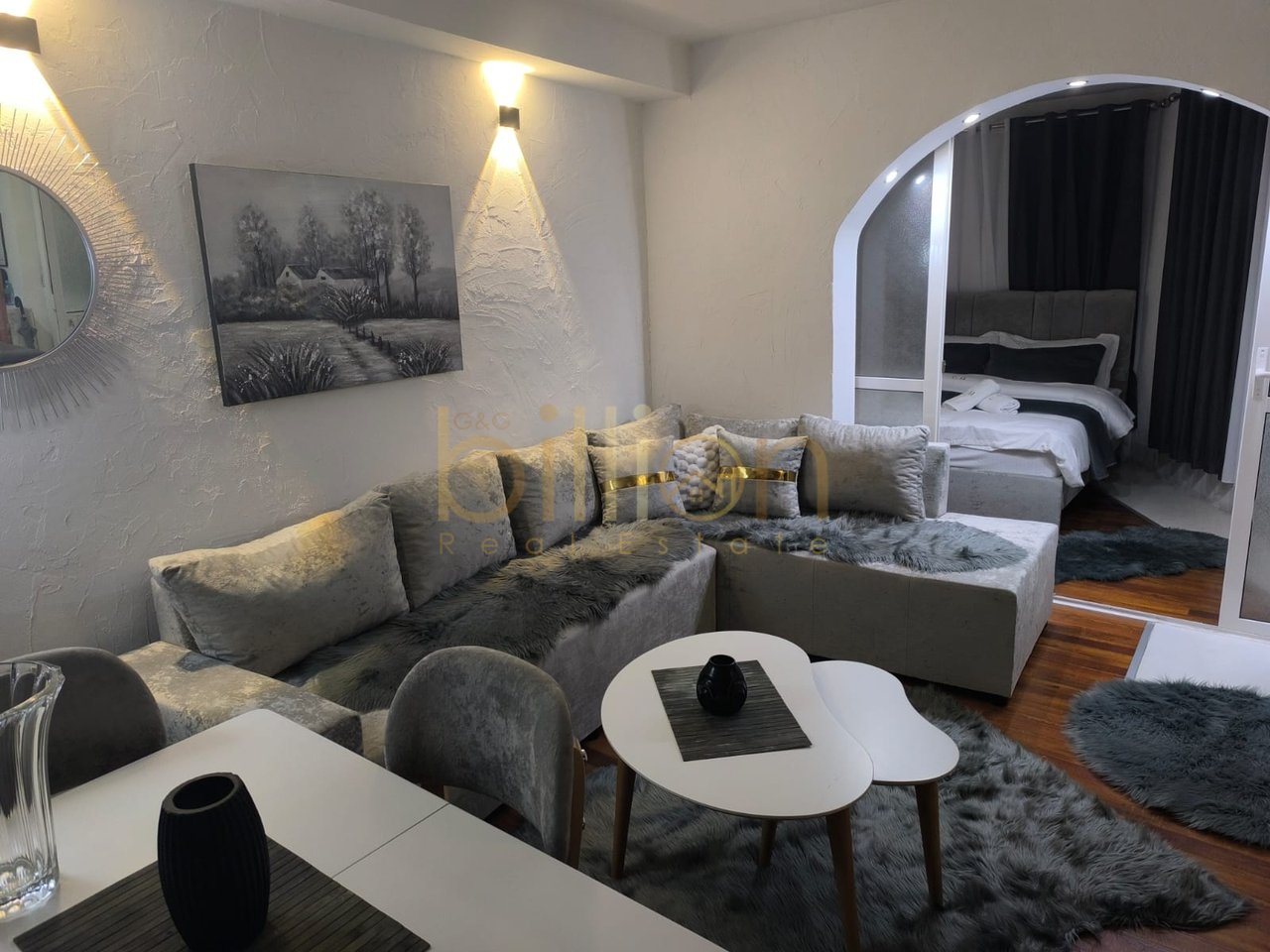 FOR RENT 1ST FLOOR, PRIVATE VILLA NEAR WHOLESALE, IN THE CENTER