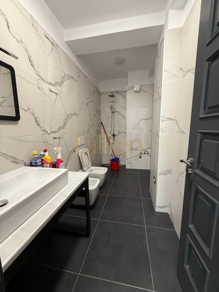 JEPET ME QIRA,APARTAMENT 2+1+2 TEK KOMUNA E PARISIT