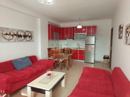 JEPET ME QIRA,APARTAMENT 1+1 TEK RRUGA E KAVAJES