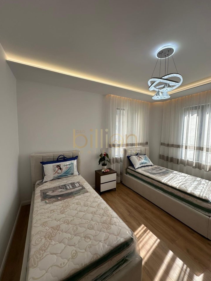 APARTAMENT 2+1 PER SHITJE TEK PALLATI ME SHIGJETA