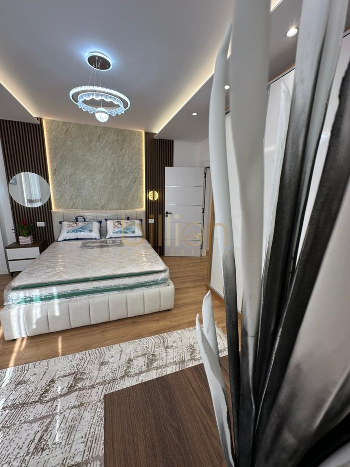 APARTAMENT 2+1 PER SHITJE TEK PALLATI ME SHIGJETA