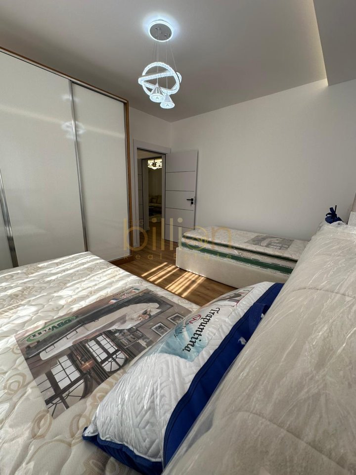 APARTAMENT 2+1 PER SHITJE TEK PALLATI ME SHIGJETA