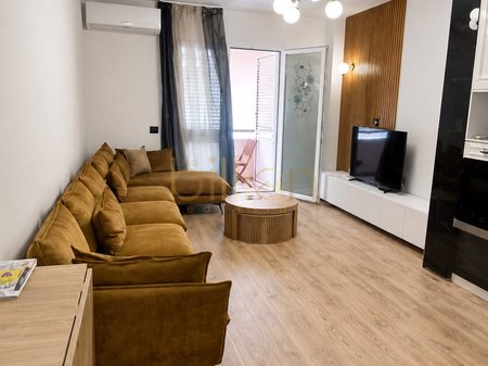 VENDESI APPARTAMENTO 2+1 – ASTIR, VICINO AL COMPLESSO MOLLA, TIRANA