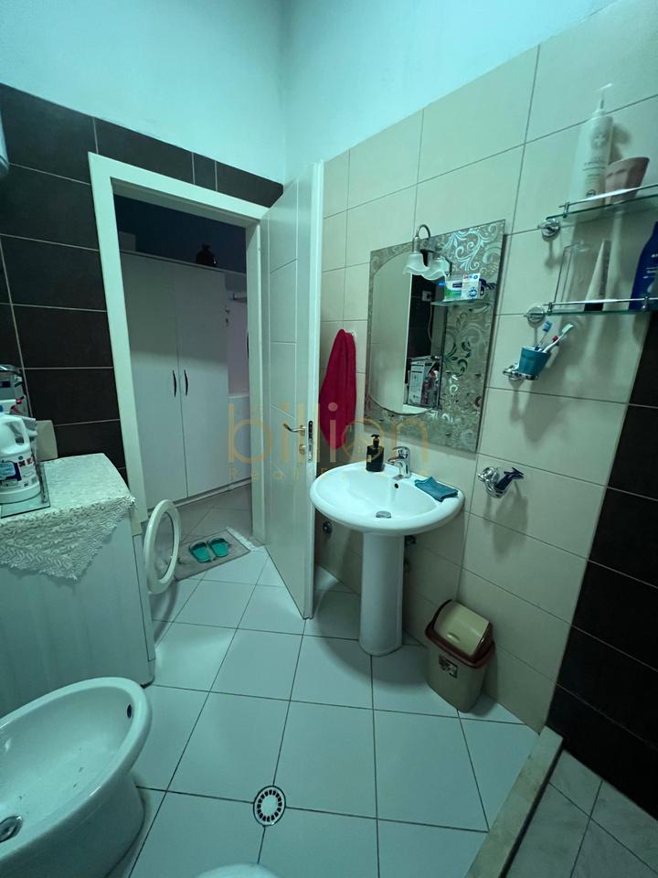 SHITET APARTAMENT 2+1+2,UNAZA E RE,ASTIR