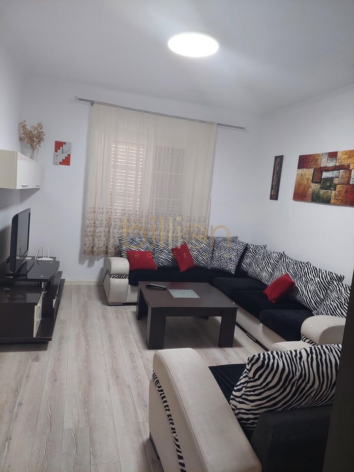QIRA APARTAMENT 2+1 ,RRUGA MIHAL GRAMENO