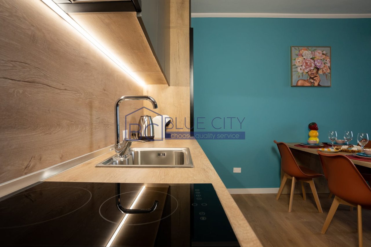 JEPET ME QIRA APARTAMENT ME PAMJE DETI,PLAZH,DURRES!