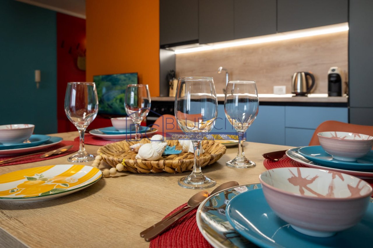 JEPET ME QIRA APARTAMENT ME PAMJE DETI,PLAZH,DURRES!