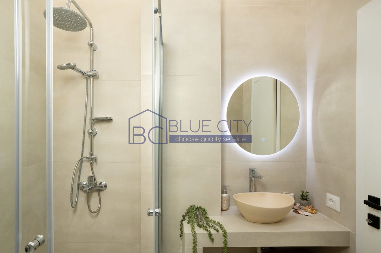 JEPET ME QIRA APARTAMENT ME PAMJE DETI,PLAZH,DURRES!