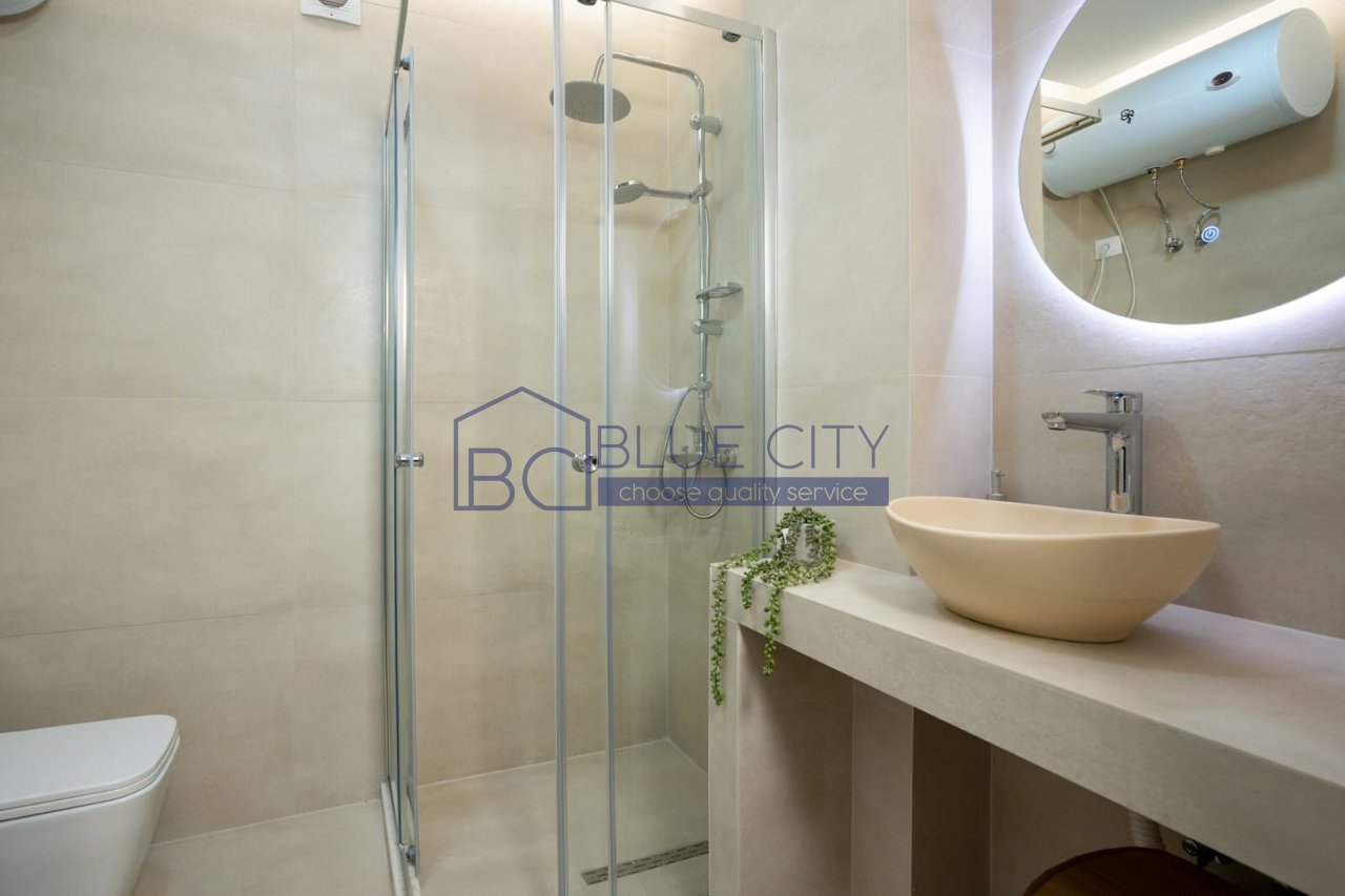 JEPET ME QIRA APARTAMENT ME PAMJE DETI,PLAZH,DURRES!