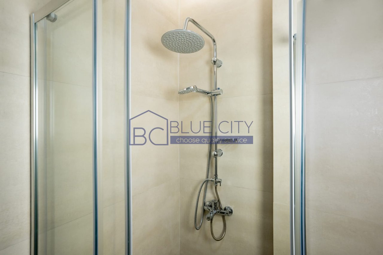 JEPET ME QIRA APARTAMENT ME PAMJE DETI,PLAZH,DURRES!