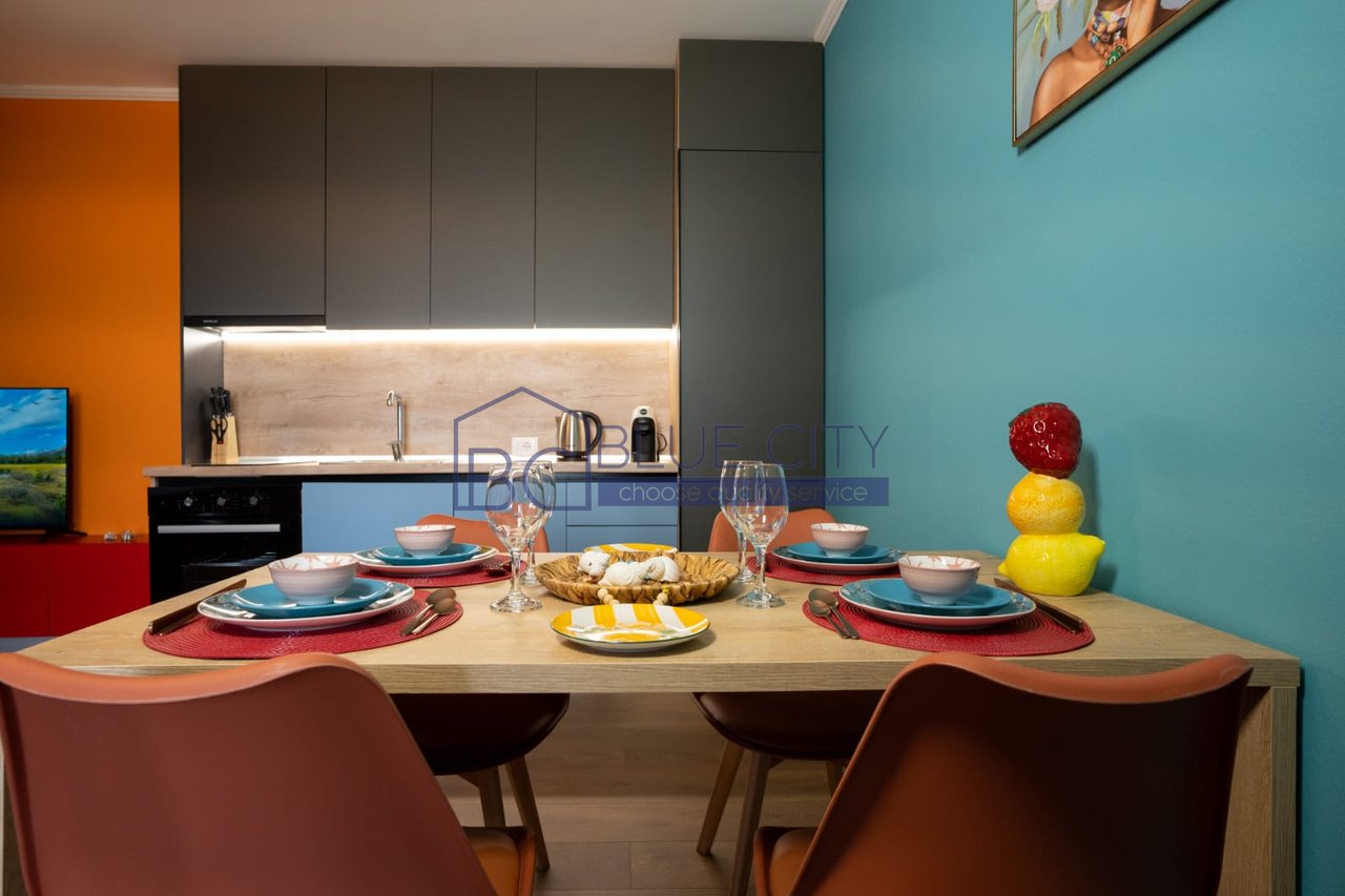 JEPET ME QIRA APARTAMENT ME PAMJE DETI,PLAZH,DURRES!