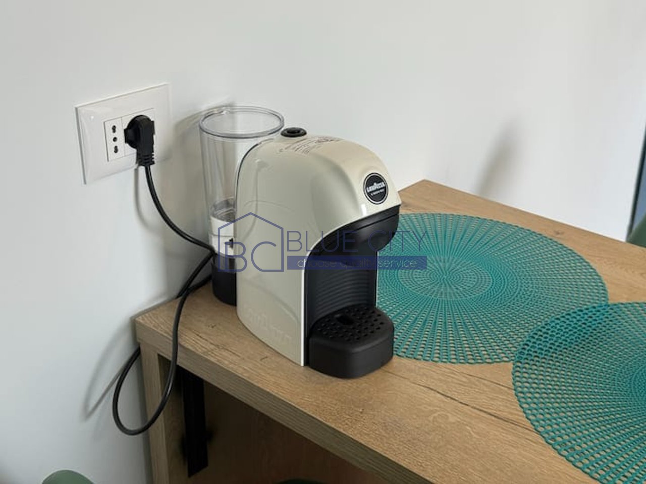 JEPET ME QIRA APARTAMENT ME PAMJE DETI,PLAZH,DURRES!