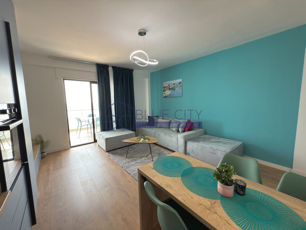 JEPET ME QIRA APARTAMENT ME PAMJE DETI,PLAZH,DURRES!