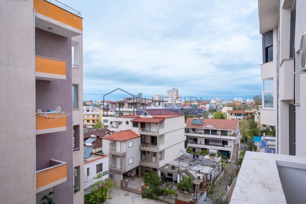 JEPET ME QIRA APARTAMENT 1+1 PRANE PALACE HOTEL NE PLAZH