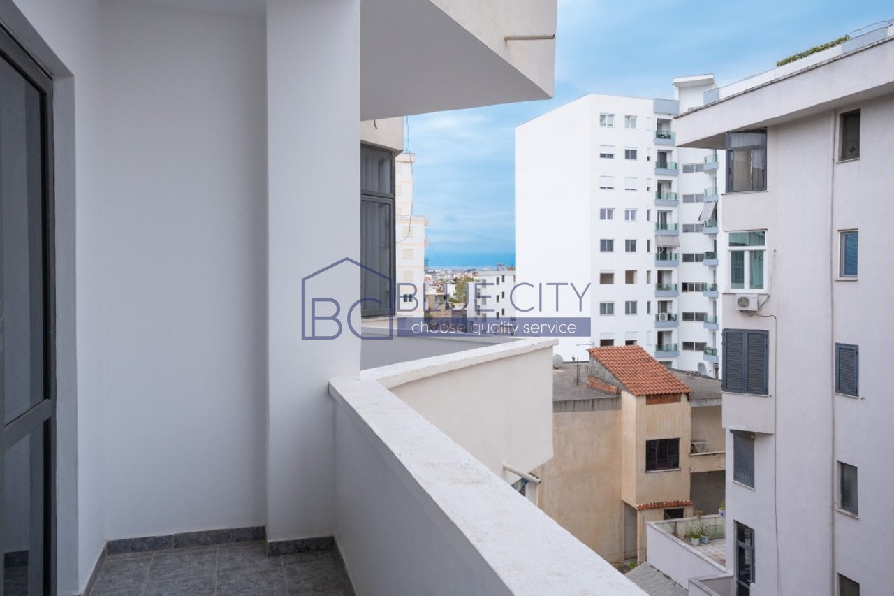 JEPET ME QIRA APARTAMENT 1+1 PRANE PALACE HOTEL NE PLAZH