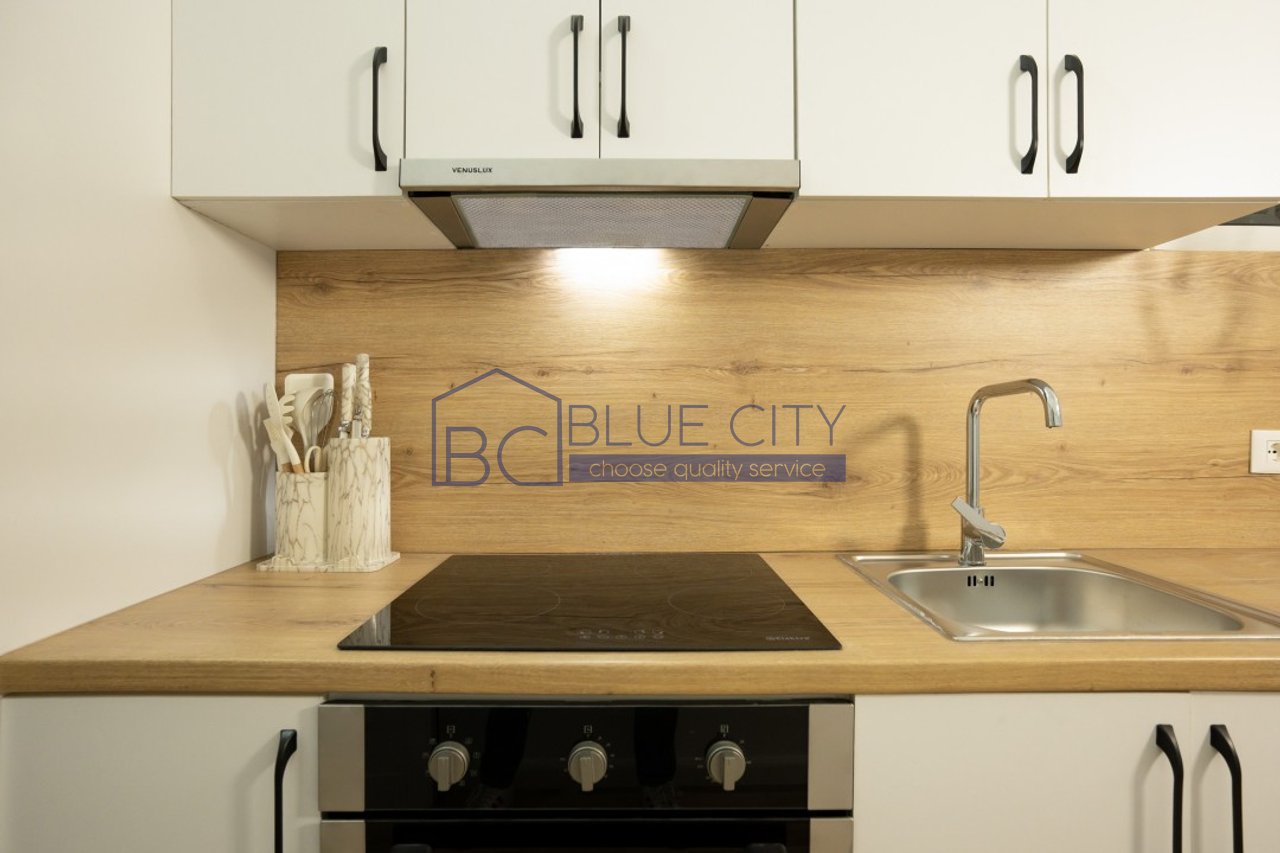 JEPET ME QIRA APARTAMENT 1+1 PRANE PALACE HOTEL NE PLAZH