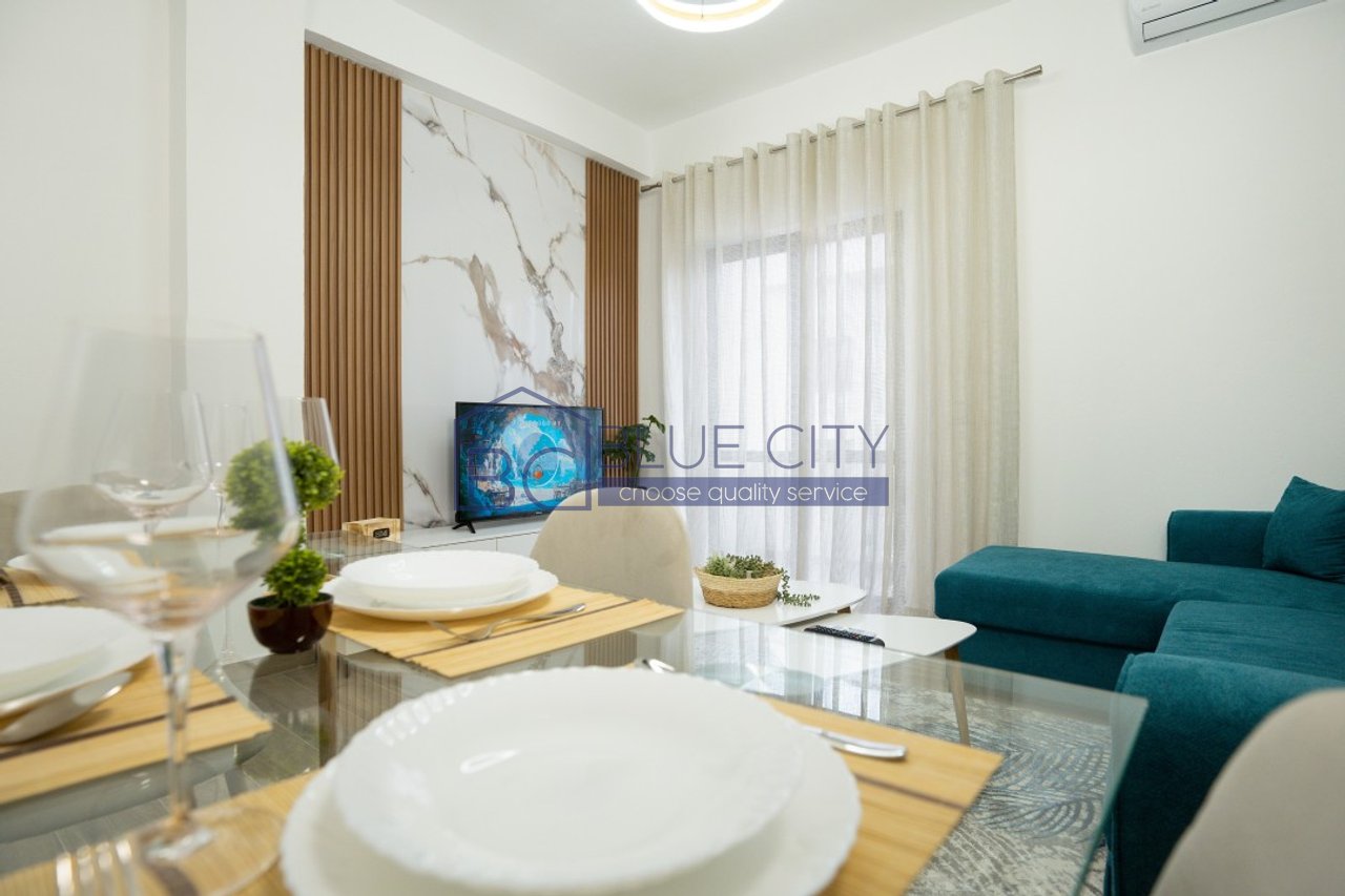 JEPET ME QIRA APARTAMENT 1+1 PRANE PALACE HOTEL NE PLAZH