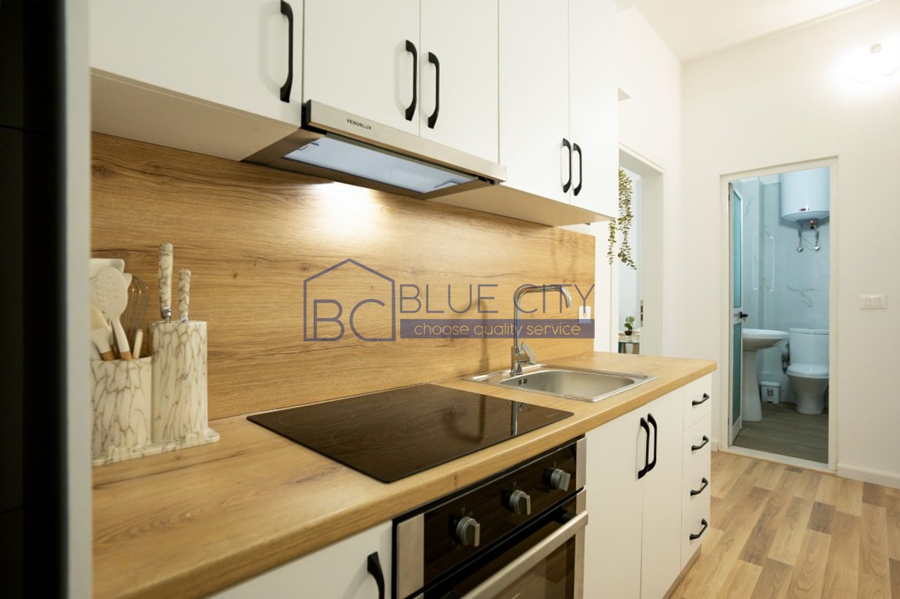 JEPET ME QIRA APARTAMENT 1+1 PRANE PALACE HOTEL NE PLAZH