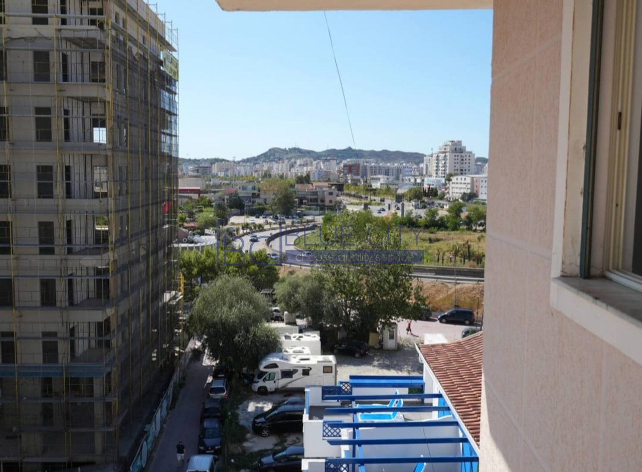 AFFITTASI APPARTAMENTO CON VISTA MARE VICINO AL PONTE DAJLANI!