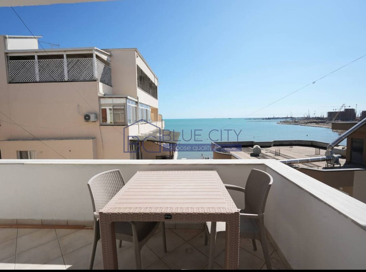 AFFITTASI APPARTAMENTO CON VISTA MARE VICINO AL PONTE DAJLANI!