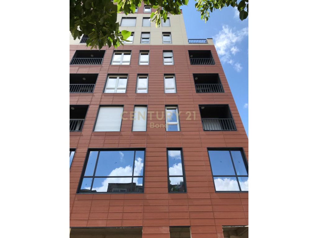 Ne shitje, apartament bilokal (2+1) 97,3m2 Century 21 Albania