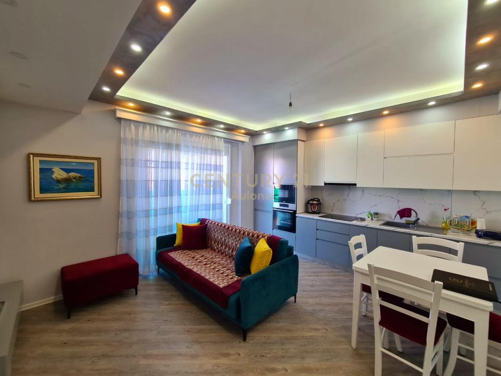 LUNGOMARE -- MODERN APARTMENT FOR RENT