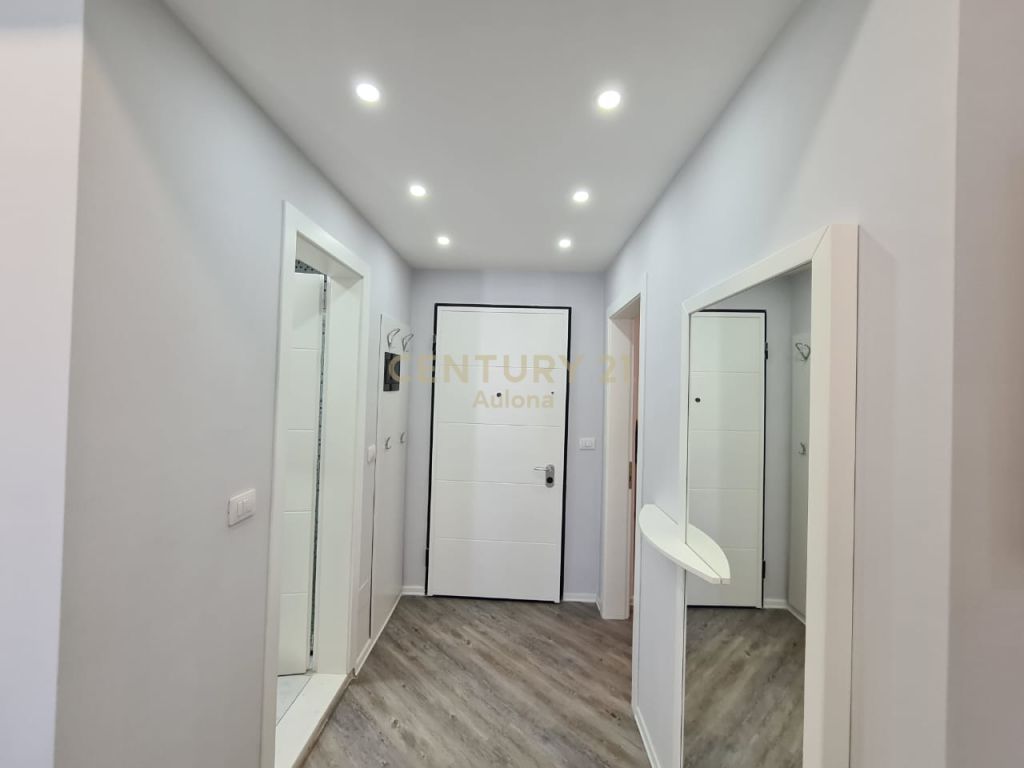 LUNGOMARE -- MODERN APARTMENT FOR RENT