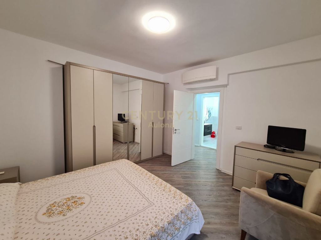 LUNGOMARE -- MODERN APARTMENT FOR RENT