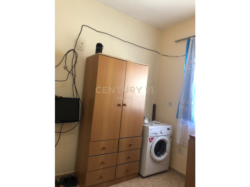 SHESIM APARTAMENT 1+1, NE PLAZHIN E VELIPOJES Century 21 Albania