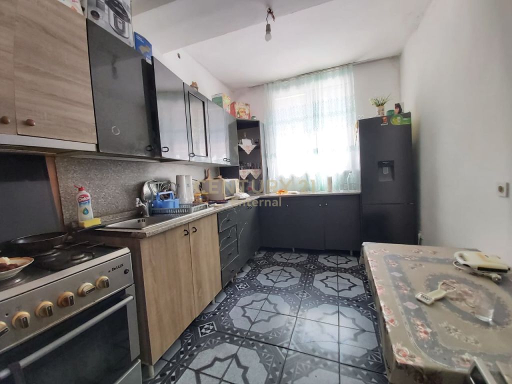Apartament 2+1 per Shitje ne Vlore! Century 21 Albania