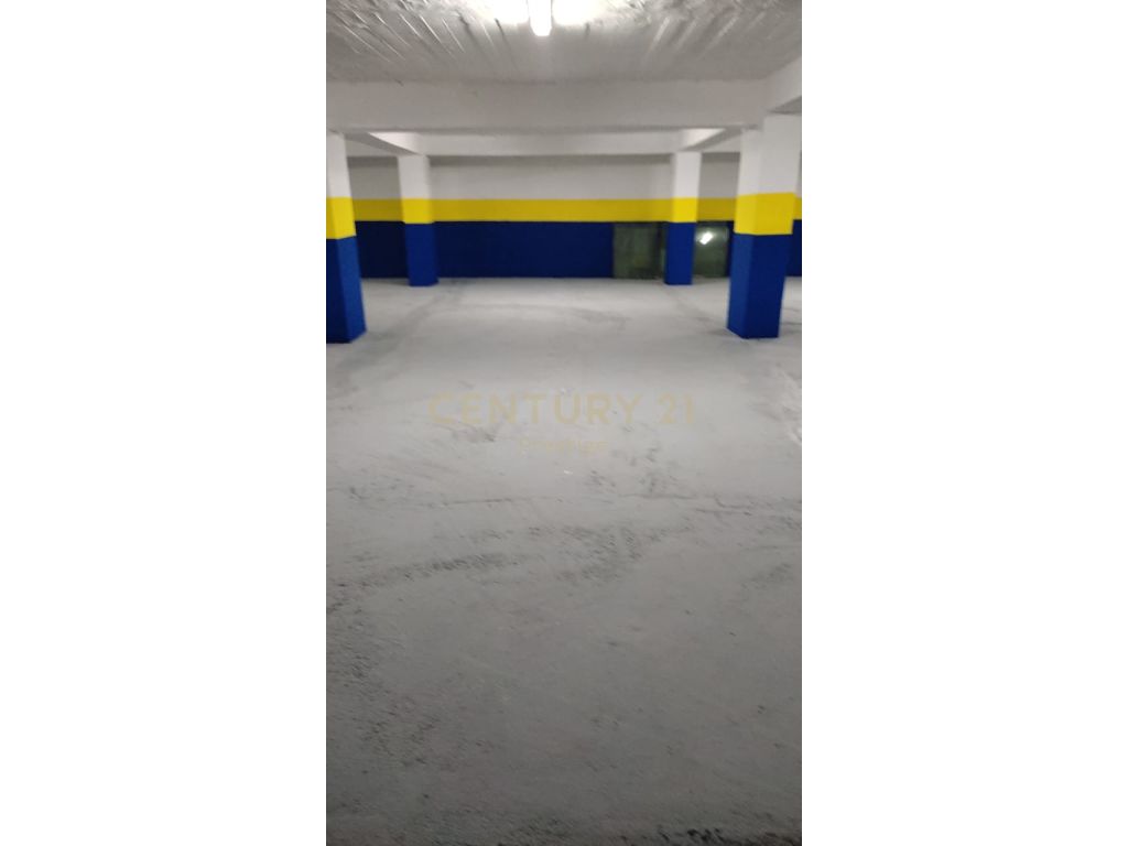 POSTE PARKIMI NE SHITJE, SELVIA,TIRANE! Century 21 Albania